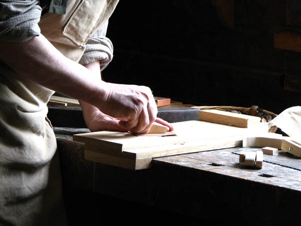 Nuestra <strong>carpintería de madera en  San Roque</strong> es una empresa de <strong>herencia familiar</strong>, por lo que  contamos con gran <strong>experiencia </strong>en la profesión.